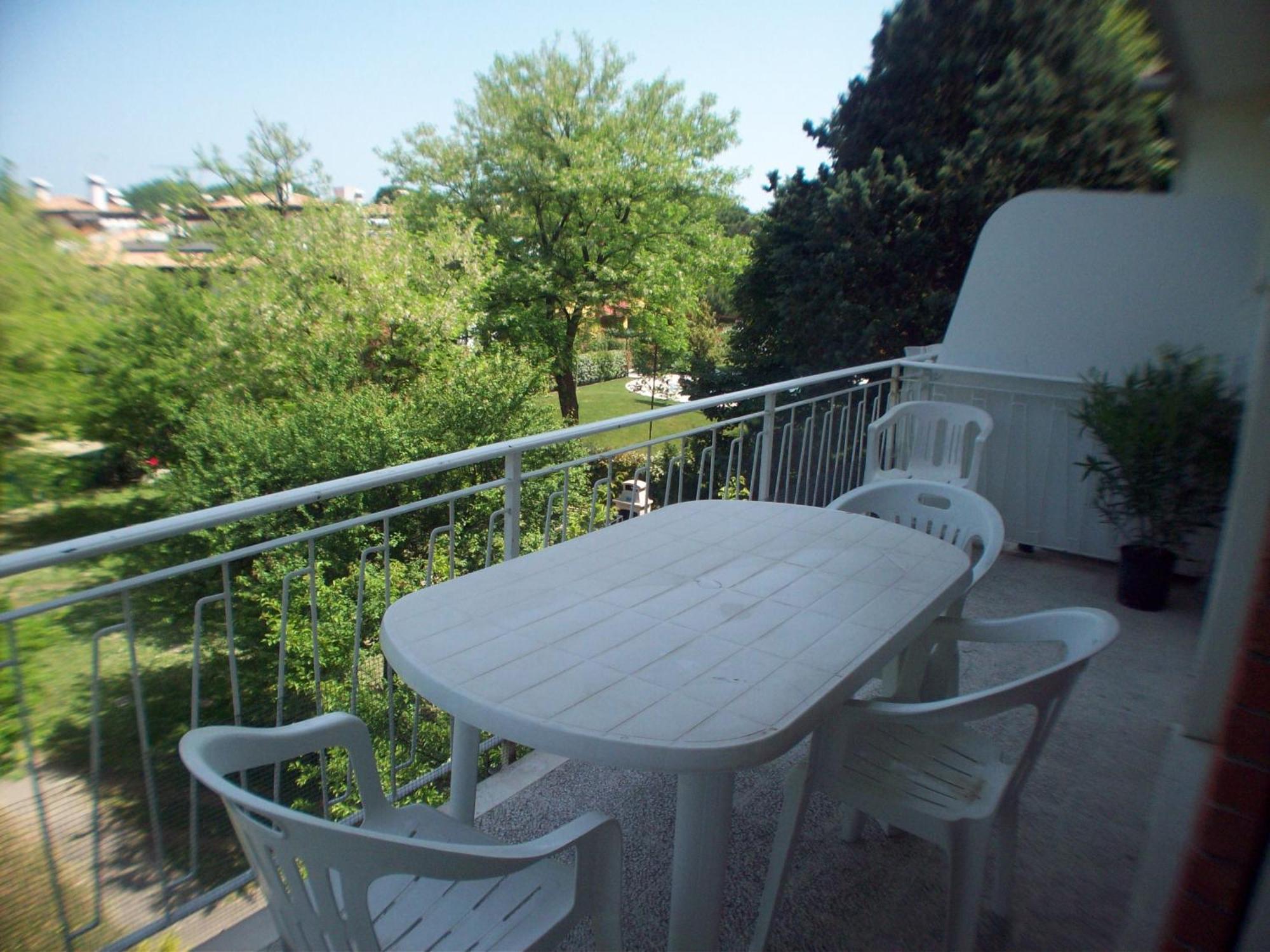 Casa Marialuigia - Appartamenti Solo Per Famiglie Lido di Jesolo Exteriör bild