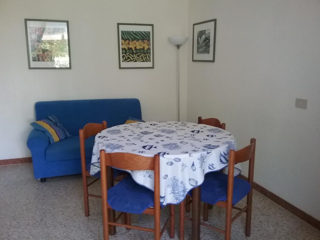 Casa Marialuigia - Appartamenti Solo Per Famiglie Lido di Jesolo Exteriör bild