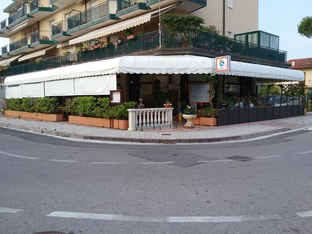 Casa Marialuigia - Appartamenti Solo Per Famiglie Lido di Jesolo Exteriör bild