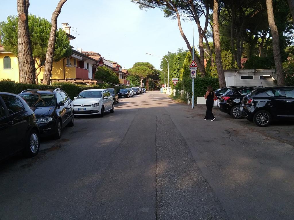 Casa Marialuigia - Appartamenti Solo Per Famiglie Lido di Jesolo Exteriör bild